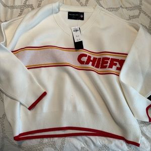 Abercrombie & Fitch Chiefs sweater size L NWT retails $100 so soft